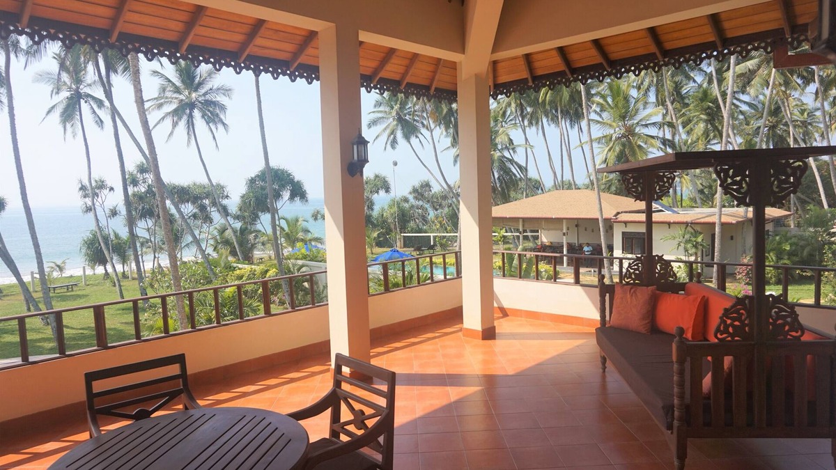 Ranna Villa | Luxurious beach villa with private pool and garden near Tangalle. 4 bedrooms