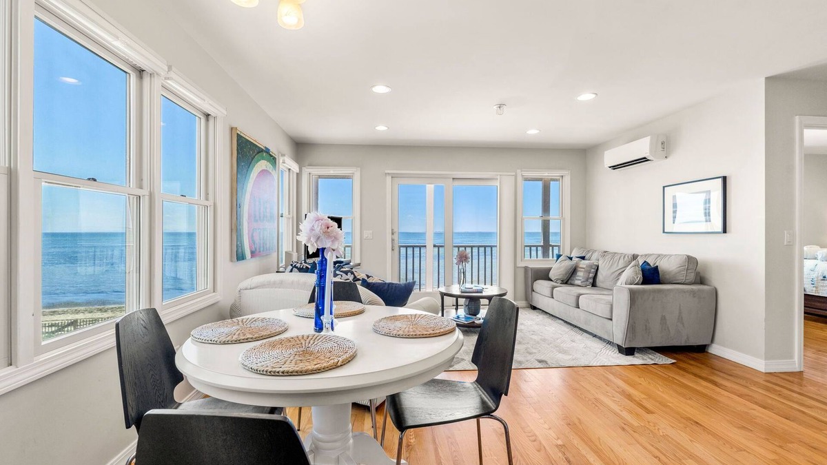 North Truro Condo | Luxurious Beachfront 2 bedroom condo