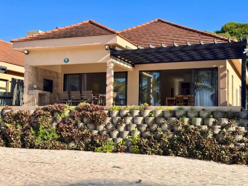 Gueima Villa | Luxurious Beachfront house-Villa 44
