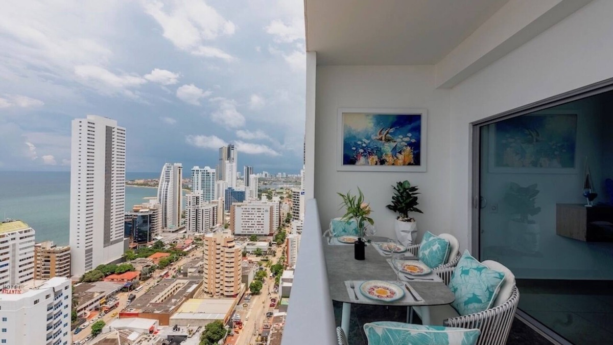 Bocagrande Apartment | Luxurious Condo with Ocean and City View, 29th Floor