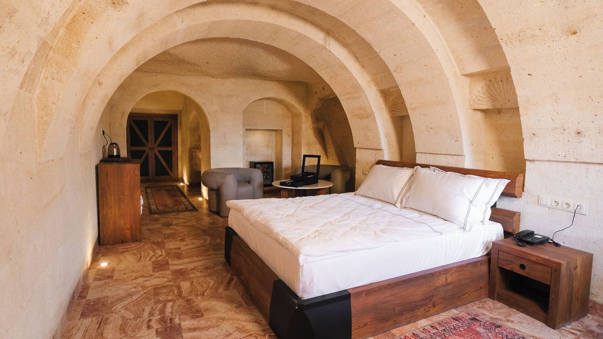 Uchisar Apartment | Luxurious Cave Suite with Bathtub 101