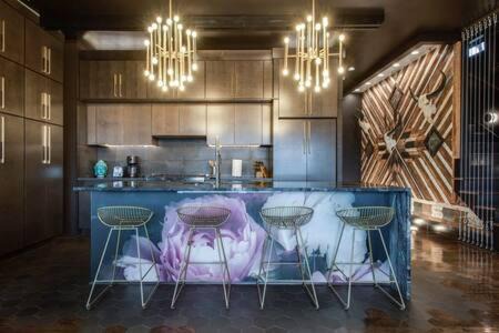 Talbot's Corner House | Luxurious Celebrity Home in Nashville