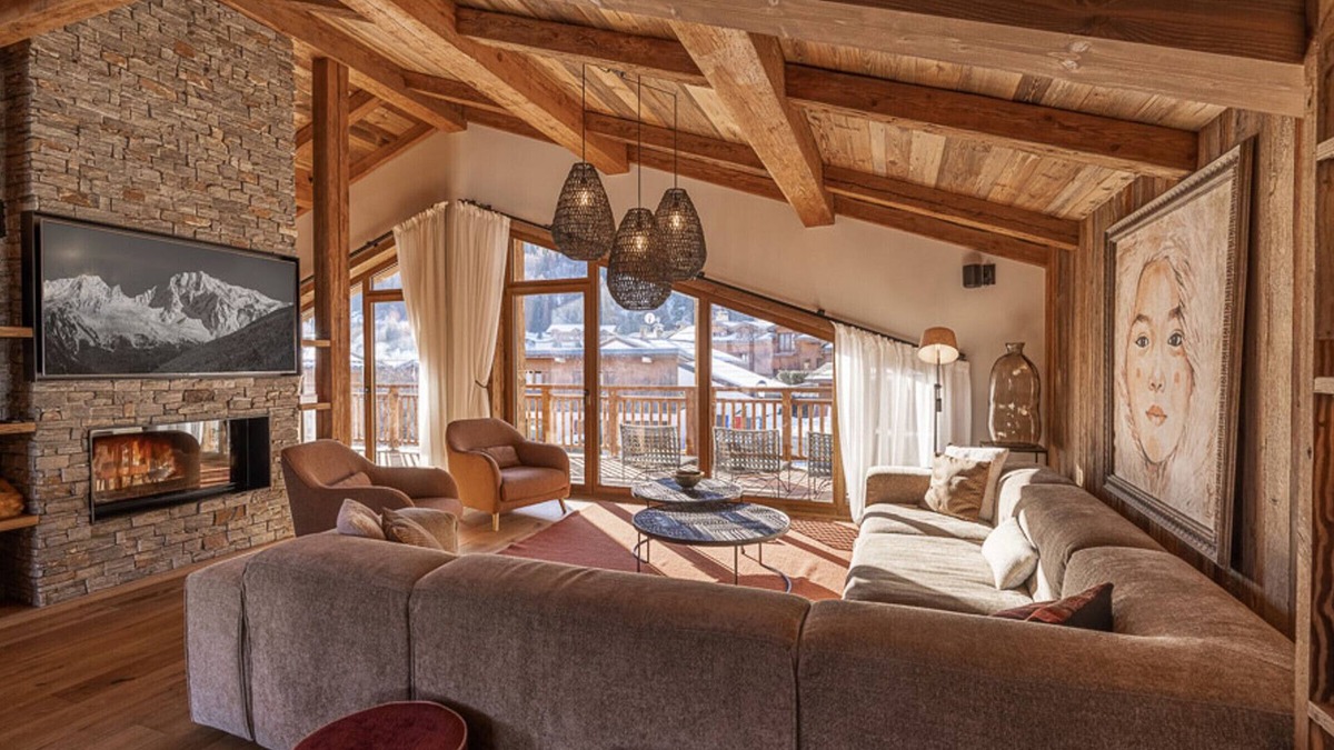 Le Praz Ski Chalet | Luxurious Chalet in Courchevel Le Praz with Pool, Sauna, and Close to Ski Lifts