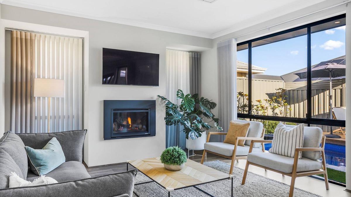 Eglinton House | Luxurious coastal retreat 1km from the beach