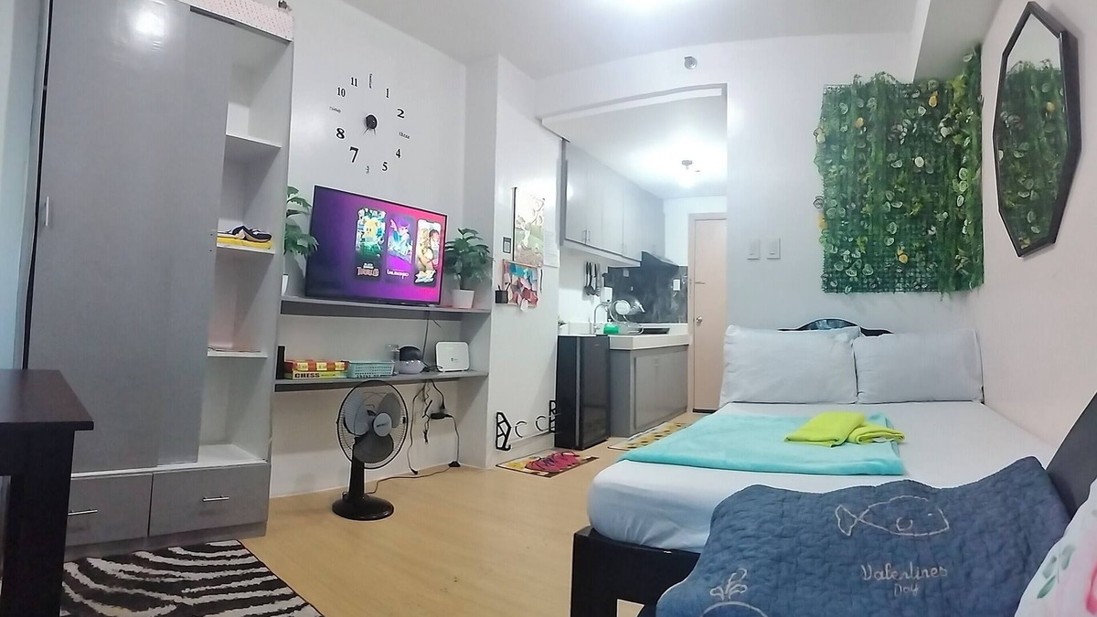 South Triangle Condo | Luxurious Condo in Quezon City with City Views
