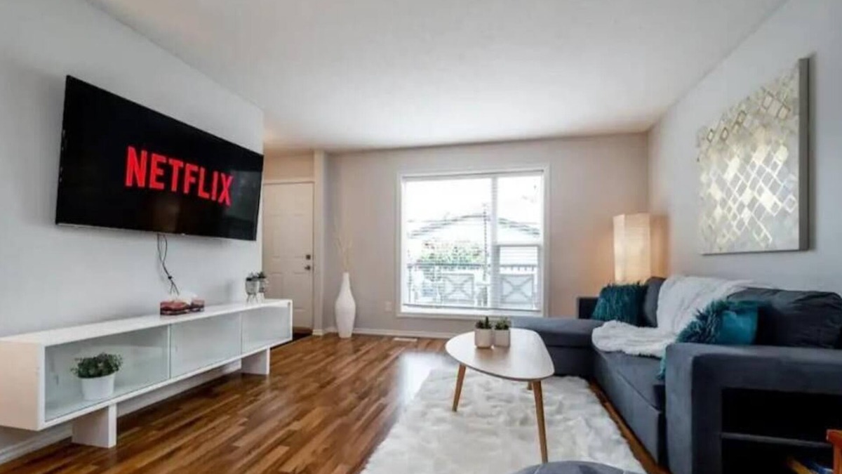 West Edmonton House | Luxurious & Cozy-5bdrm Home-Minutes to WEM-WIFI
