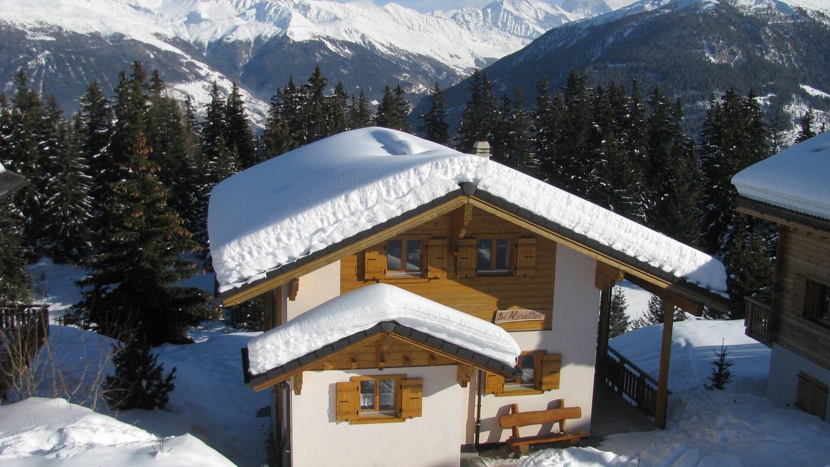 Vex Ski Chalet | Luxurious, detached chalet with Hot Tub + Sauna - in the 4 Valleys ski area