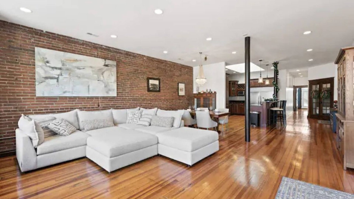 Jefferson City House | Luxurious downtown loft with amazing rooftop views