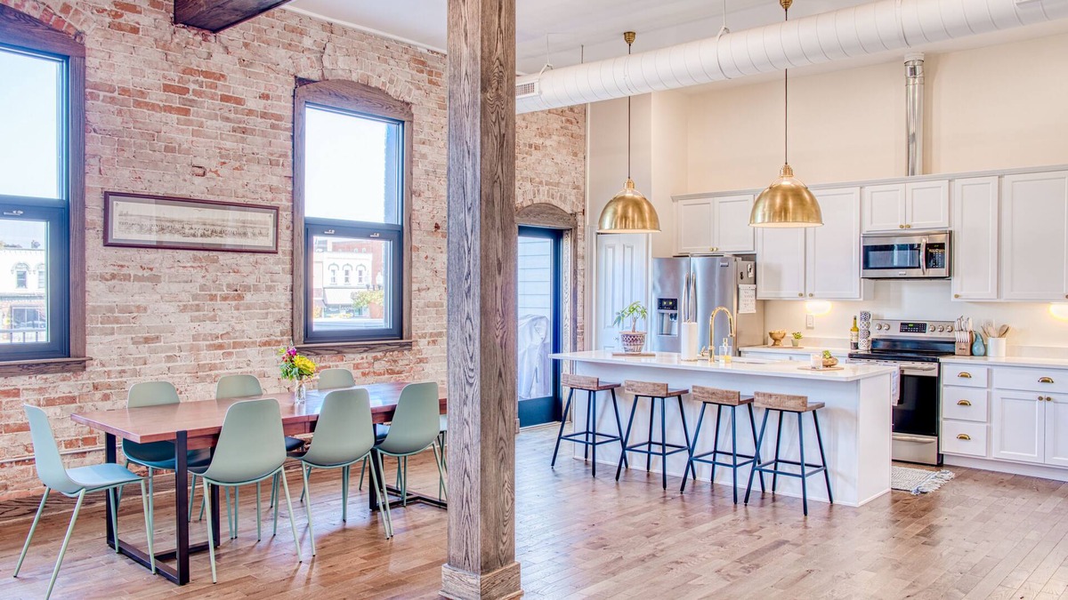 Owosso Apartment | Luxurious Downtown Owosso Loft