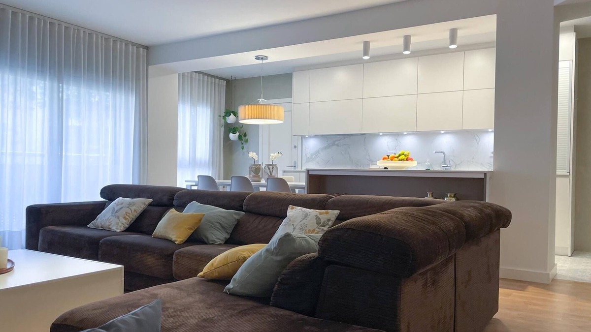 Vilanova I la Geltru Apartment | Luxurious Apartment on Rambla w/Parking by Hostem