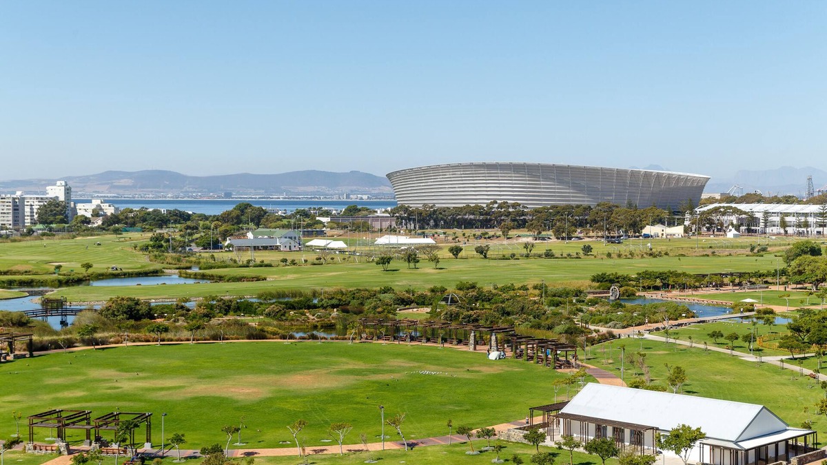 Mouille Point Apartment | Luxurious Exclusive 4 Bedroom Penthouse Cape Town