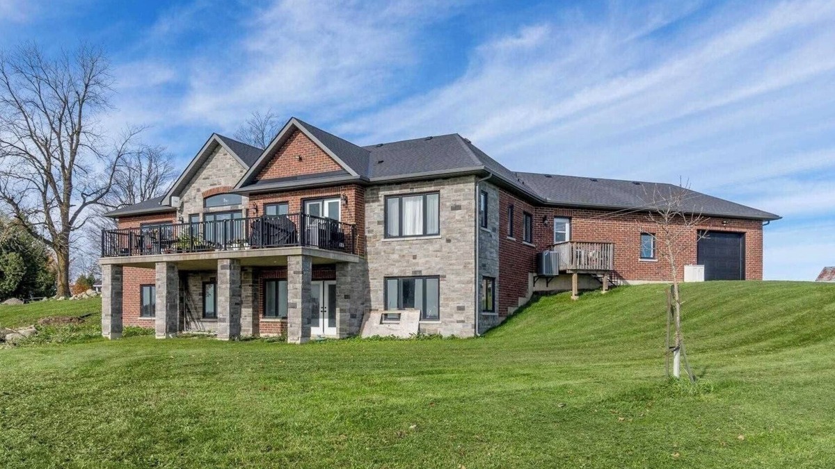Amaranth Other | Luxurious Farmhouse on 100 acres- 45 mins from north of GTA