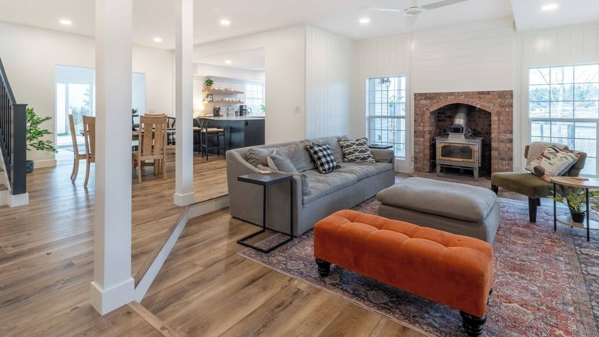Hayden House | Luxurious Farmhouse on Acreage! Near Silverwood