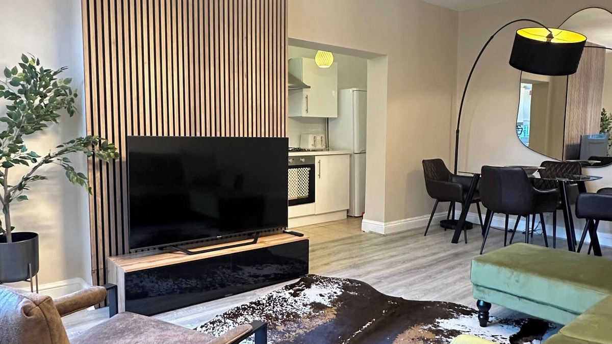 Leyton Apartment | Luxurious flat in London