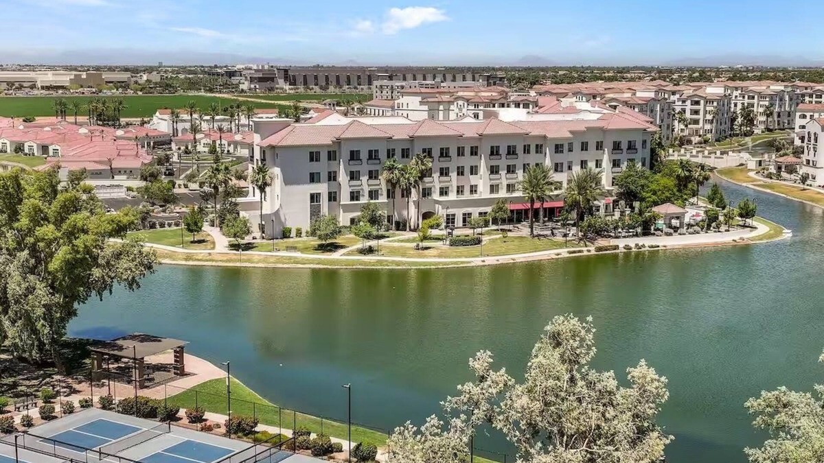 Ocotillo Condo | Luxurious Furnished and Upscale Condo for rental in Chandler,Arizona.
