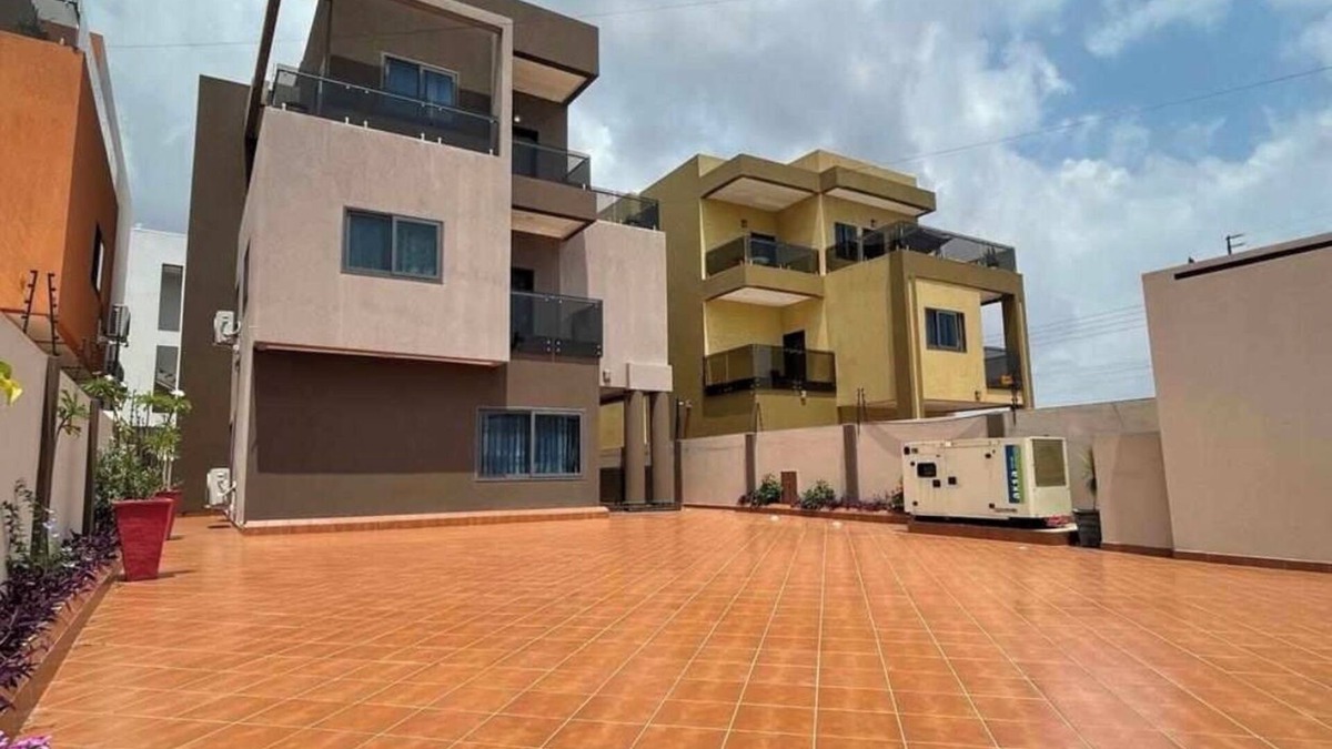 Teshie House | Luxurious 5 bedroom house
