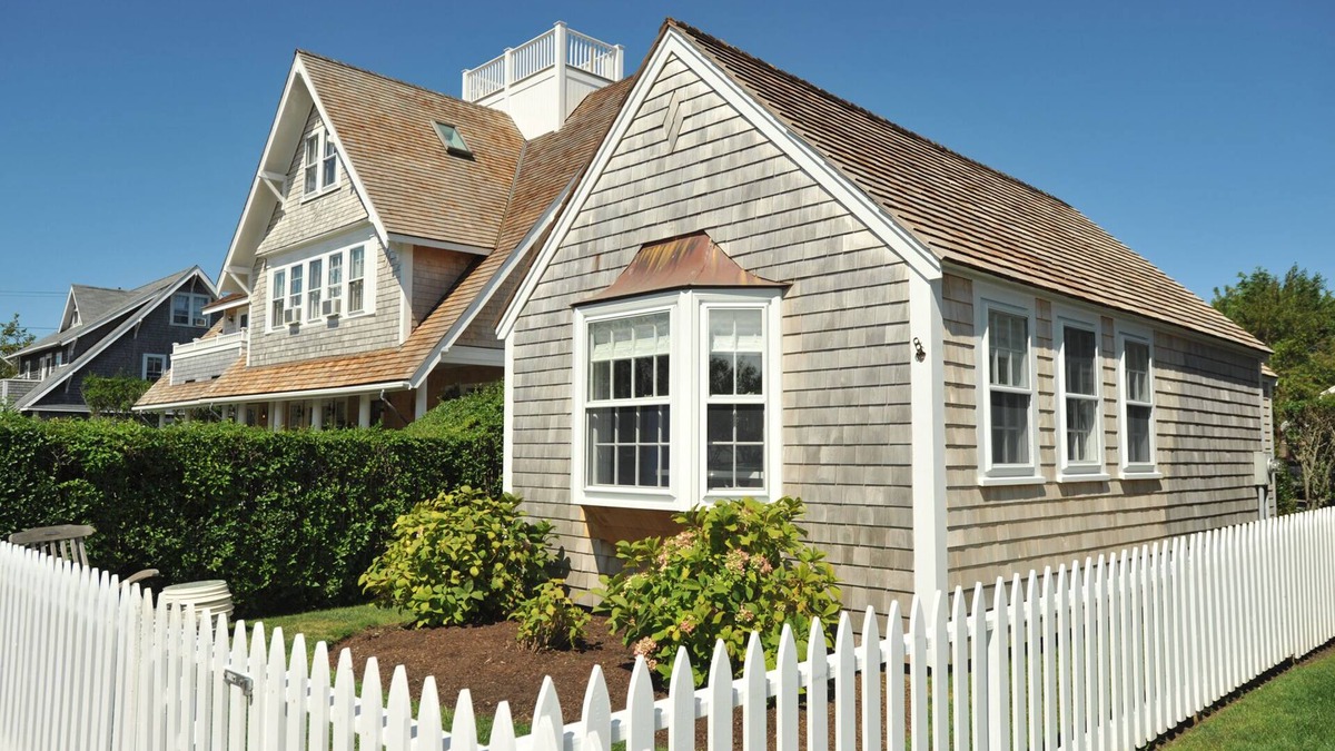 Nantucket Town Cottage | Luxurious Harbor View “Eliza” Cottage! Next To White Elephant!