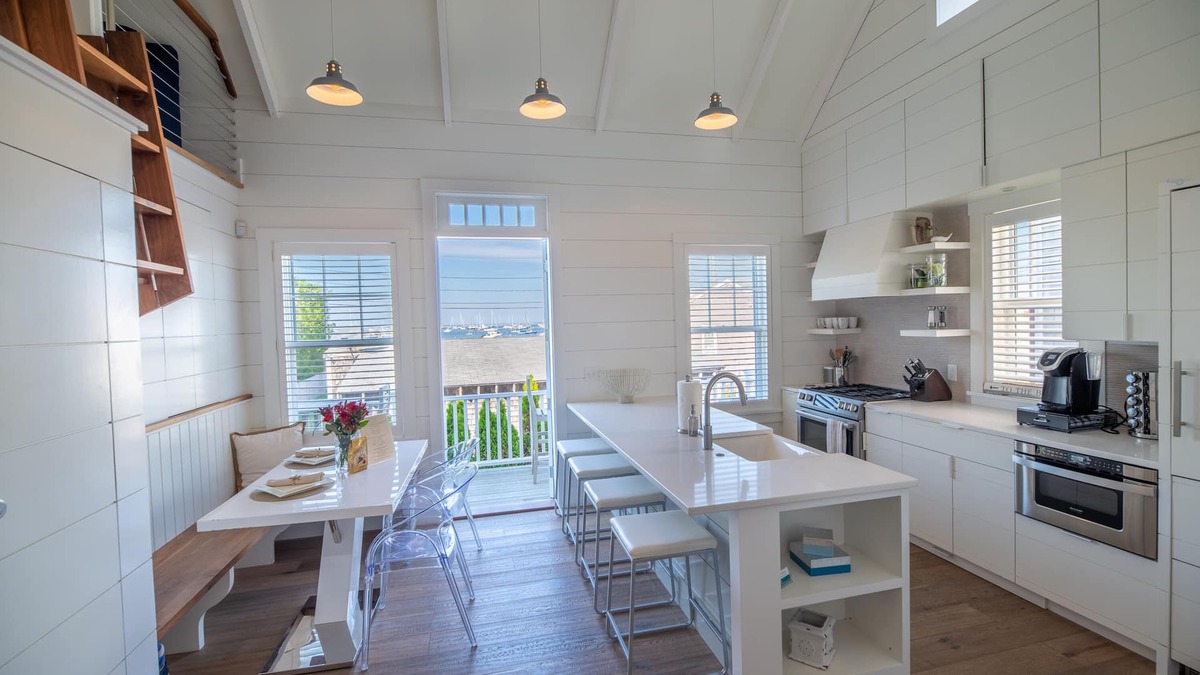 Nantucket Town Cottage | Luxurious Harbor View "Lizzie" Cottage! Walk & bike to everything!