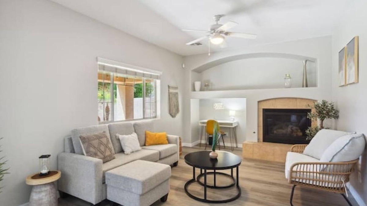 Gilbert House | Luxurious Haven: Gilbert 6-Bed Retreat
