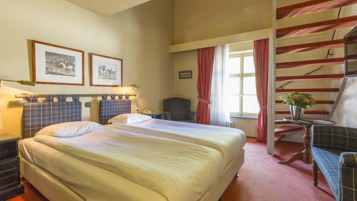 Municipality of Kerkrade Hotel | Luxurious Historic Farmhouse Getaway | Free Parking Near Kasteel Hoensbroek