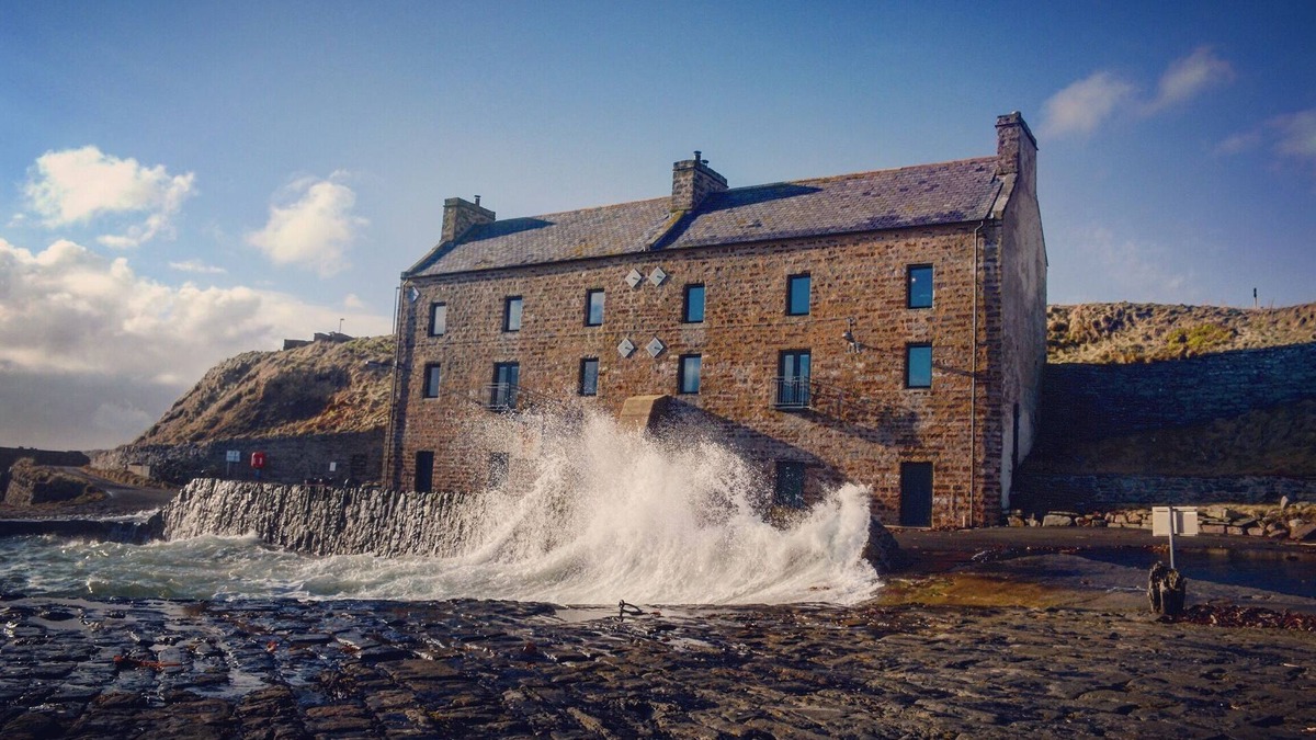 Keiss House | Luxurious historic seaside house on the North Coast 500