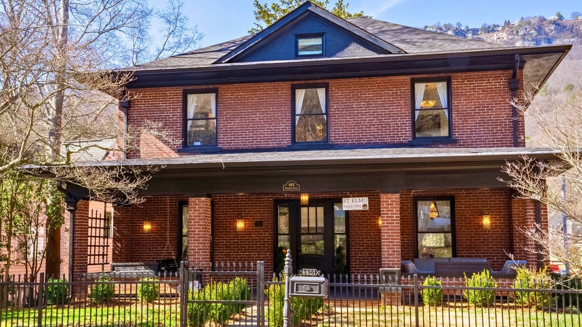 St. Elmo Improvement League House | Luxurious Historic 4 level home in St Elmo