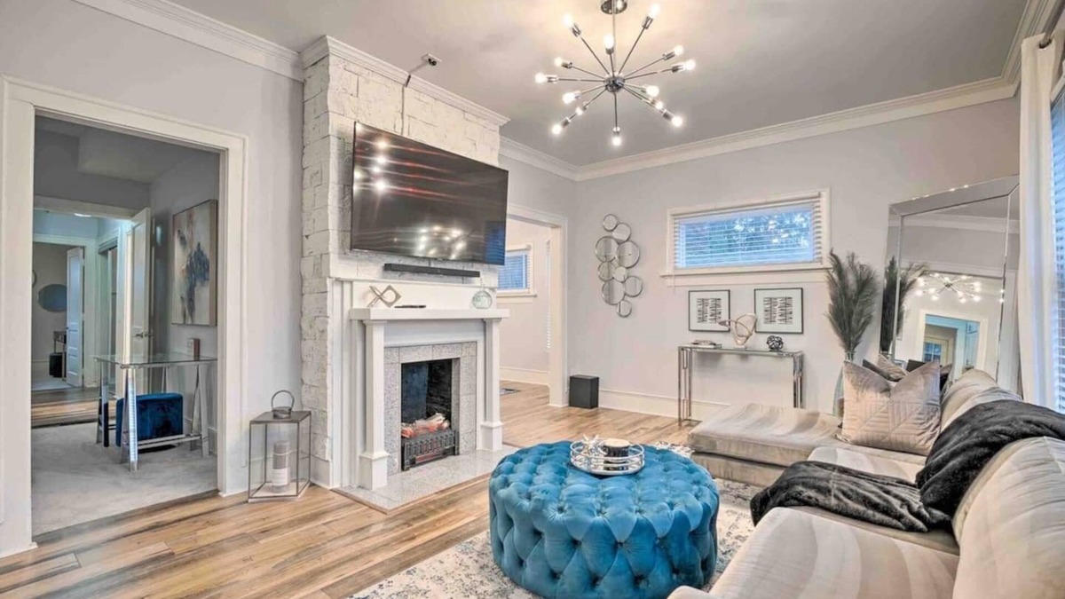 Near East Columbus Condo | Luxurious Historical Loft Unit B