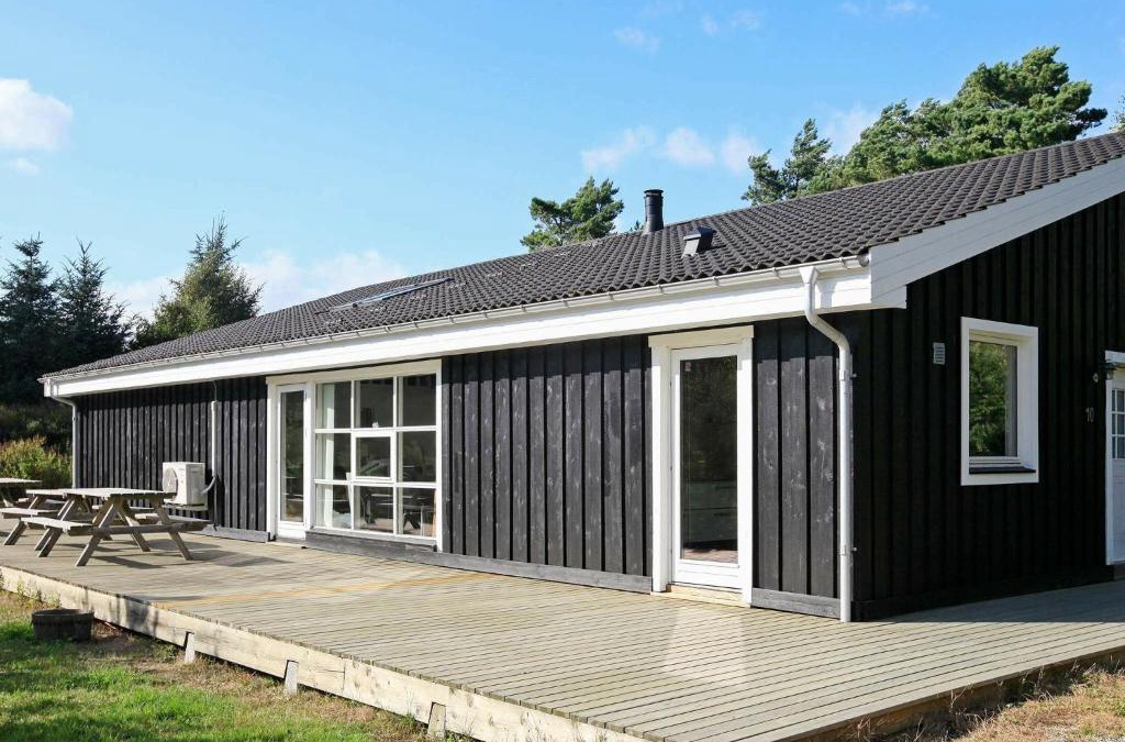 Øster Melholt House | Luxurious Holiday Home in Hals with Sauna