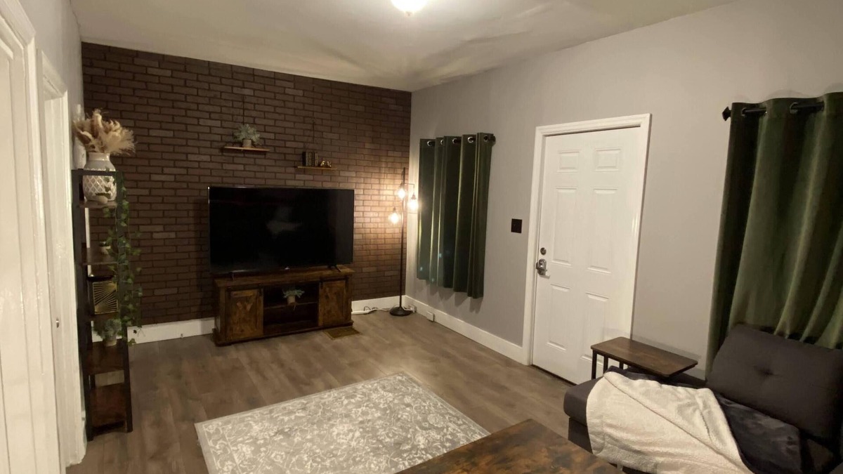 Newport House | Luxurious home 10min from downtown Cincy and more!