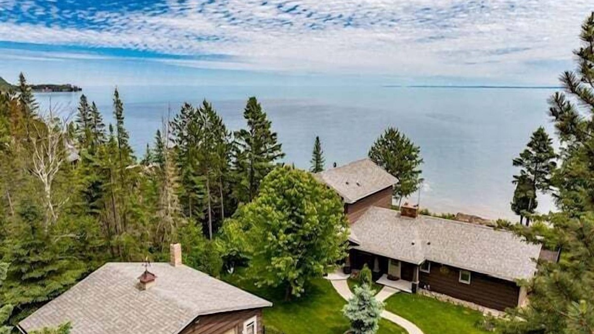 Two Harbors House | Luxurious Home on Lake Superior | Fjordheim