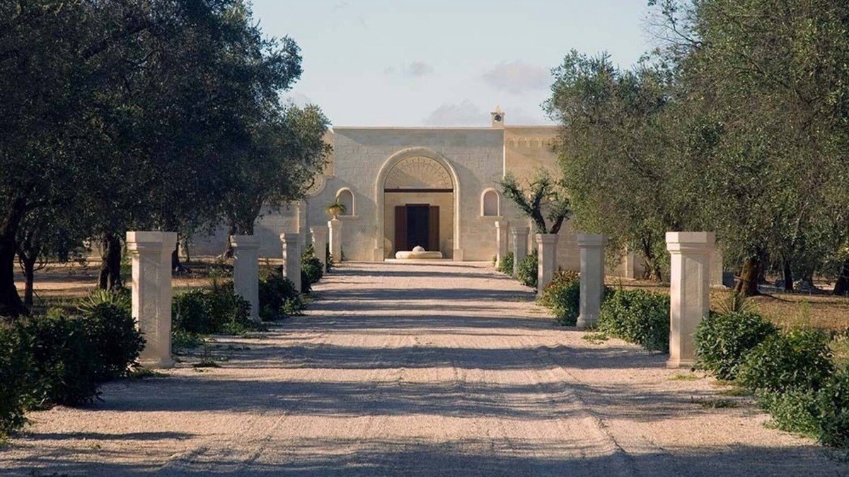 Carpignano Salentino Villa | Luxurious & spacious Masseria in stunning Puglia, Italy near large sandy beach