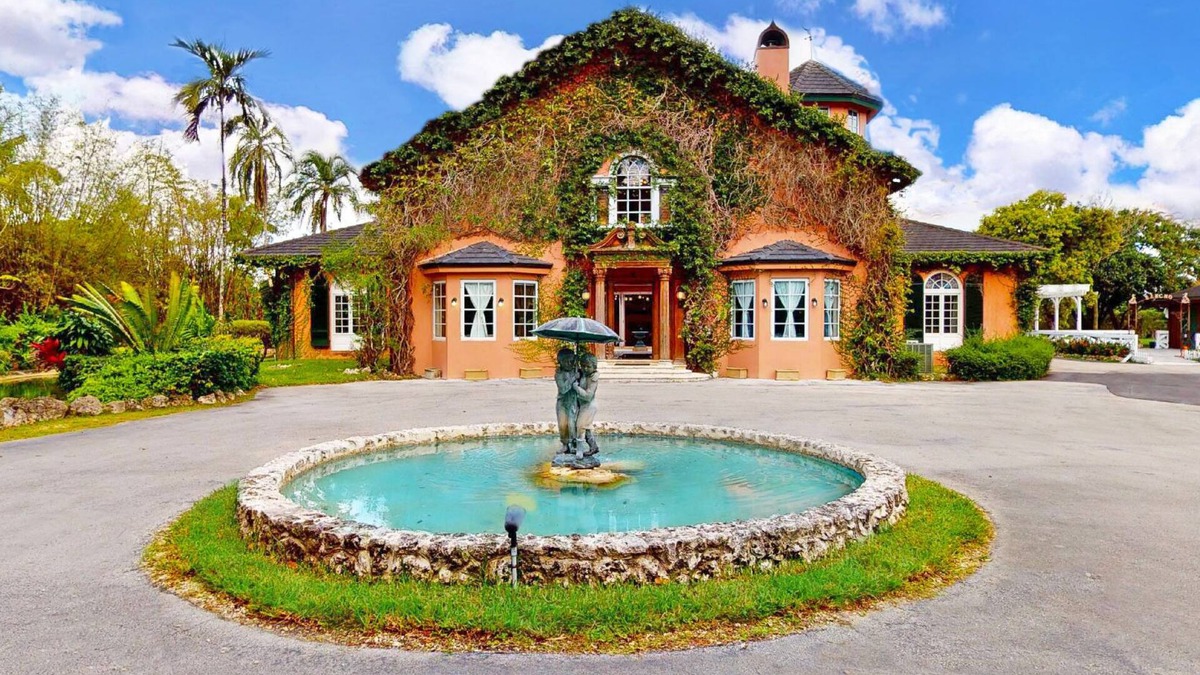Homestead Villa | Luxurious Italian villa in the Redlands area, near Homestead, Florida