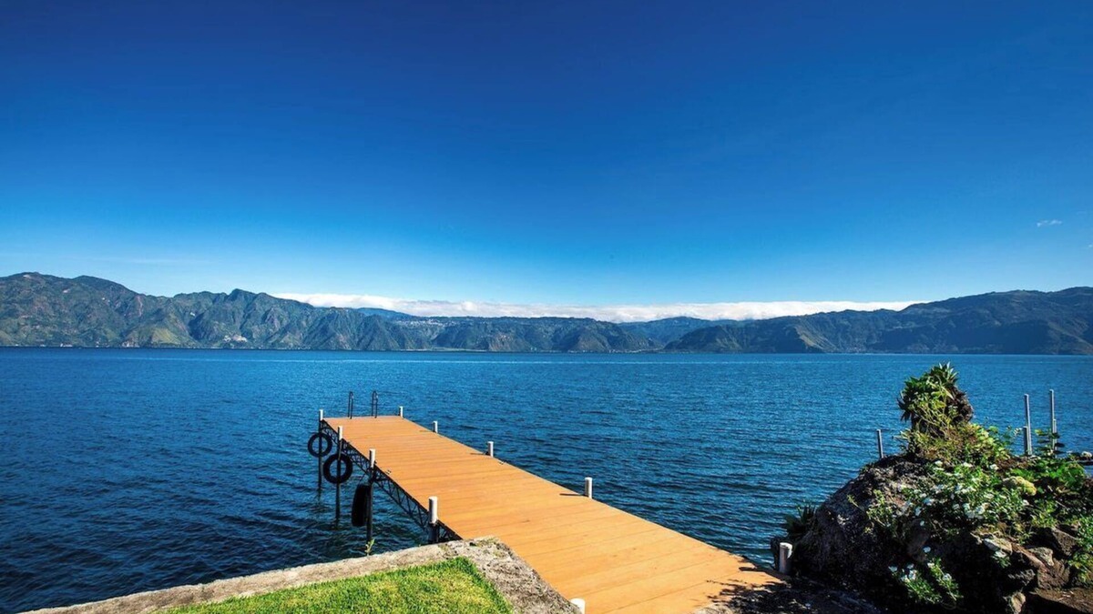 Santiago Atitlan Ski Chalet | Luxurious Lake Front Property/Families/Couples