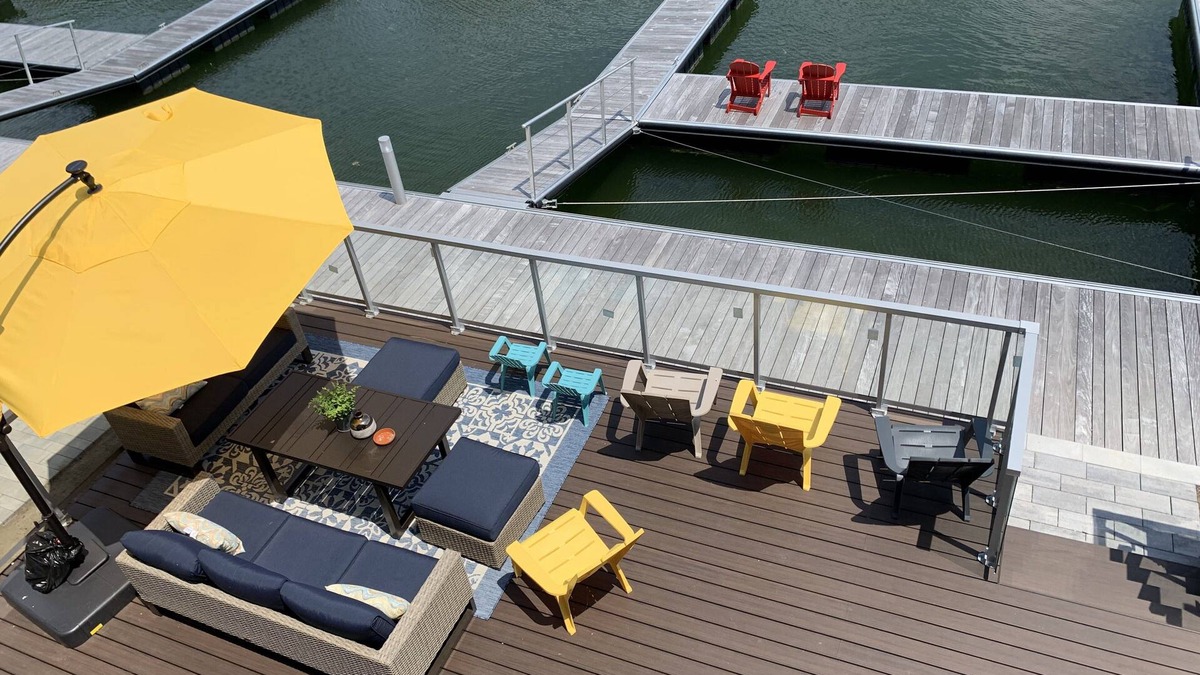 Innisfil House | Luxurious Lake front Island Twnhome Friday Harbour