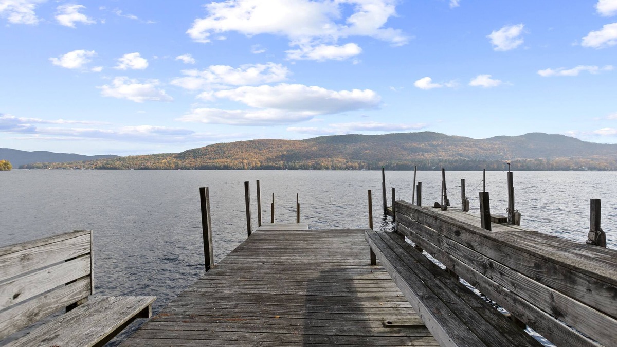 Lake George House | Luxurious Lake George Getaway