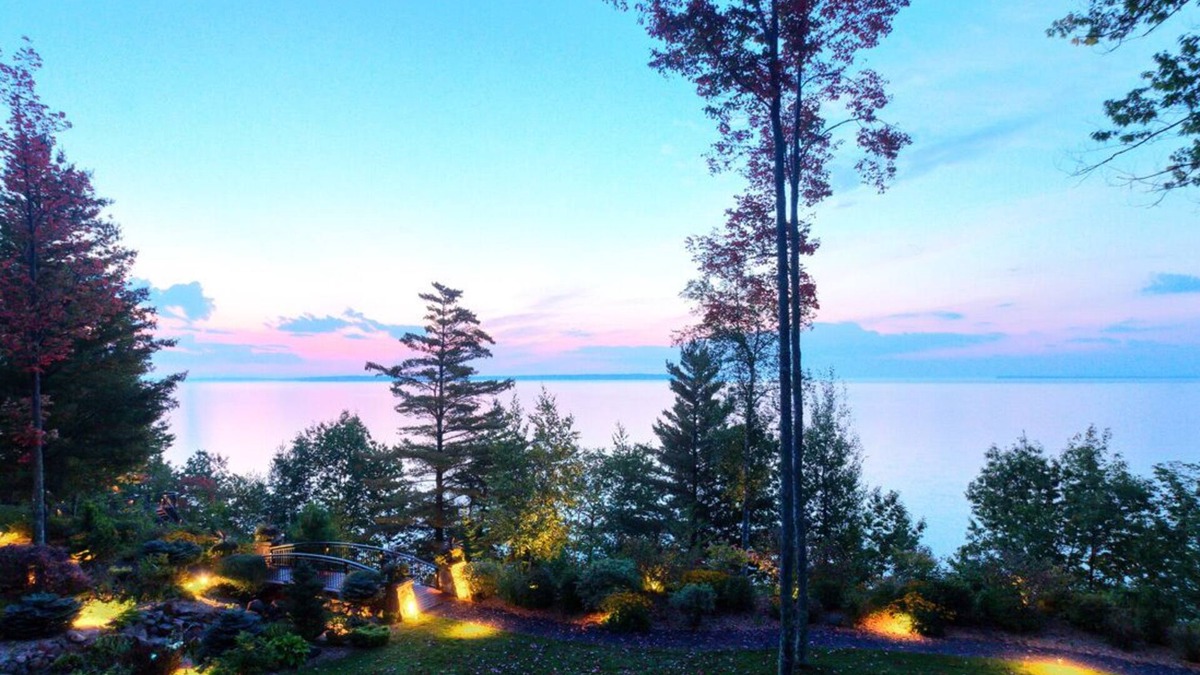 Washburn House | Luxurious Lake Superior Estate with Outdoor Hot Tub