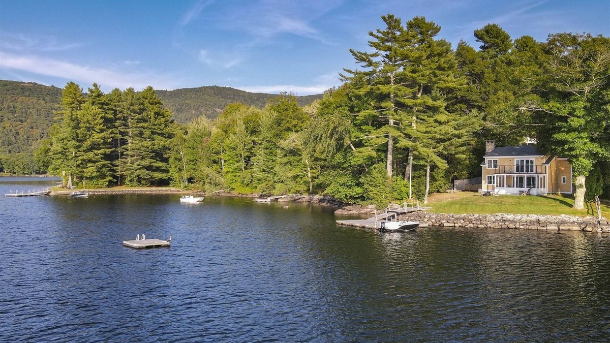 Camden House | Luxurious Lakefront Escape on Megunticook Lake