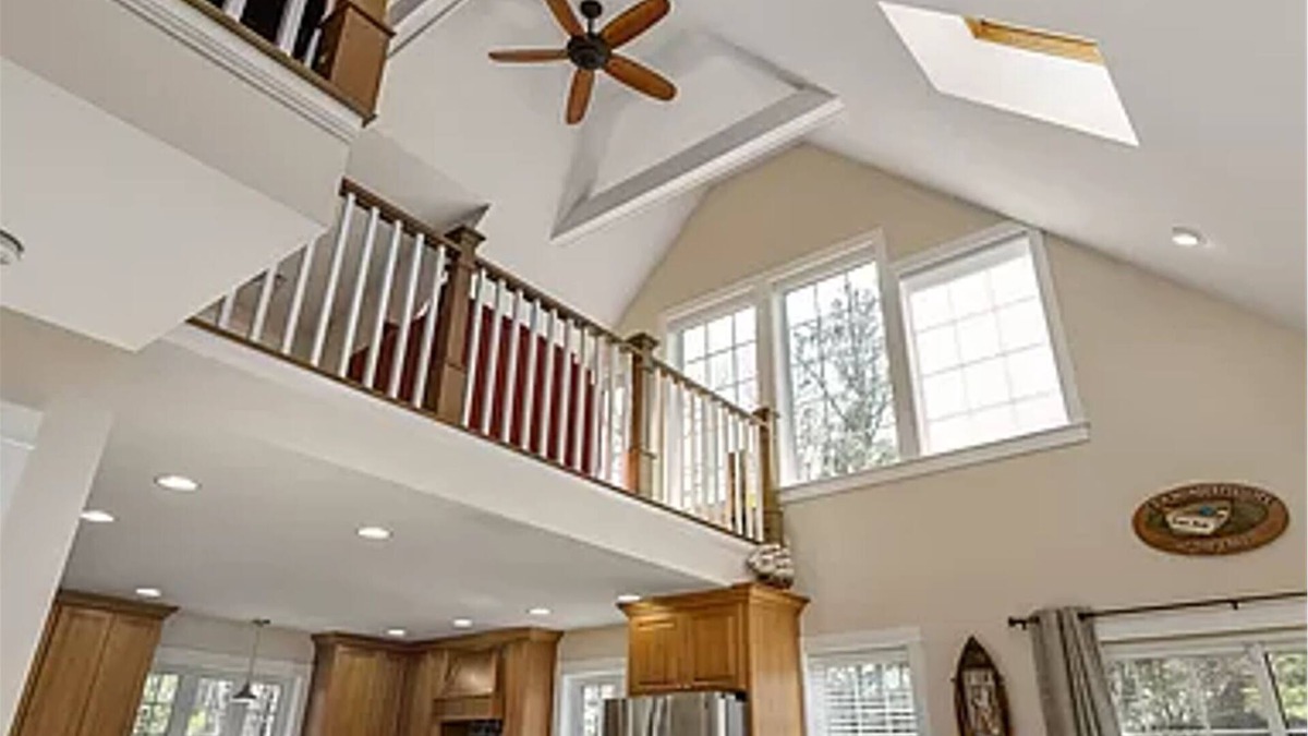 East Wakefield House | Luxurious Lakefront Home on the sparkling Balch Lake with spectacular waterviews