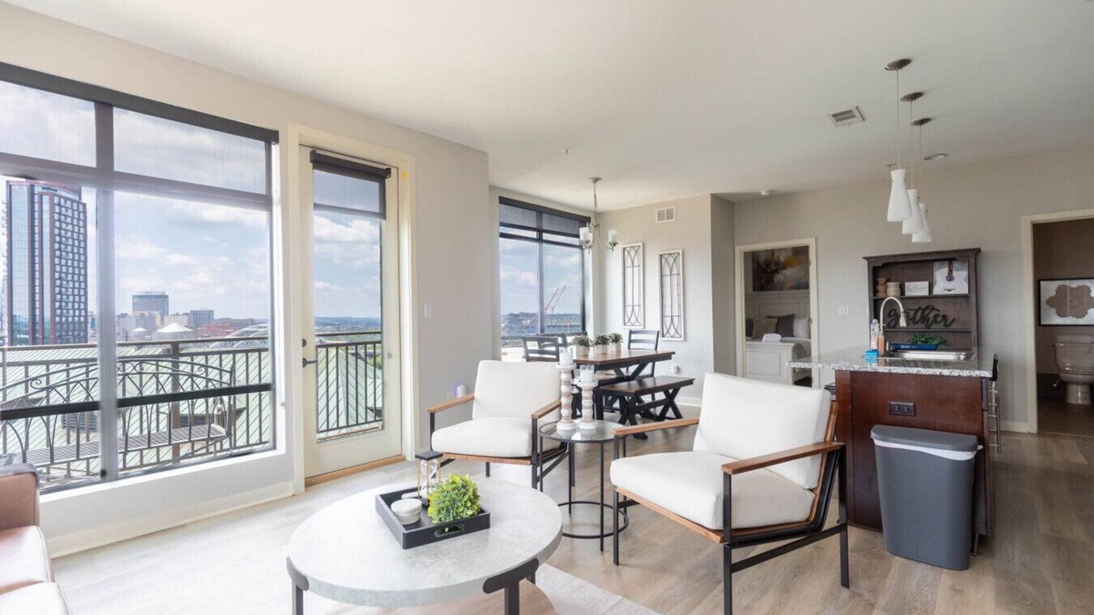 Rolling Mill Hill Condo | Luxurious large Downtown Top Floor Corner 2 Bed 2 bath - #621