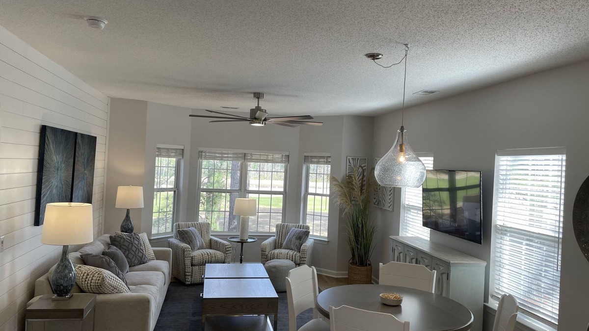 Red Hill Condo | Luxurious Legends Golf Course Condo
