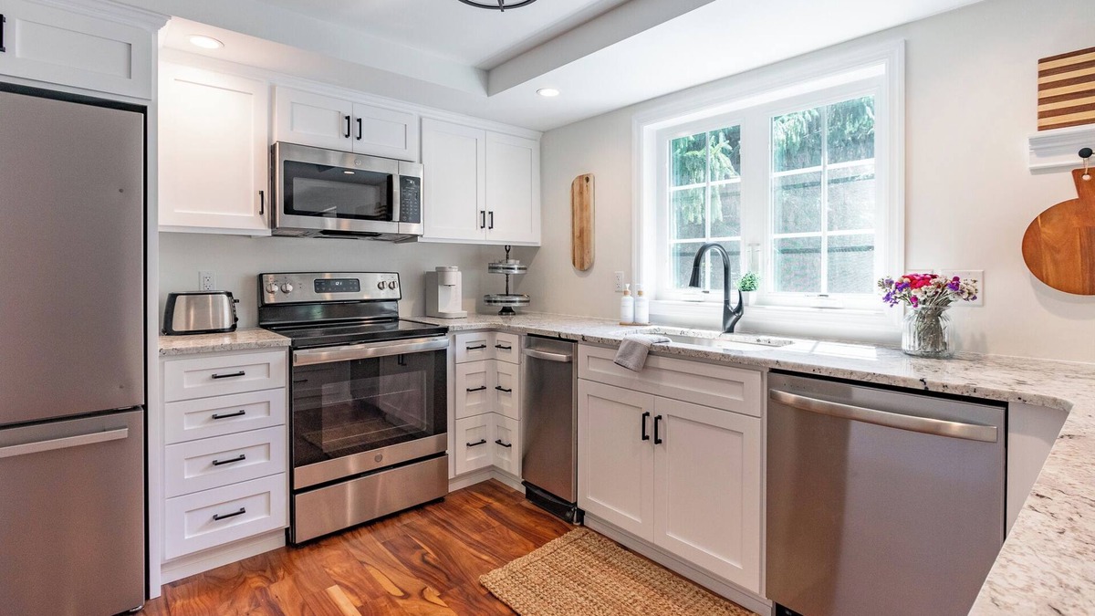 State College House | Luxurious, Meticulous, Charming, Beautifully appointed 3bedroom in State College