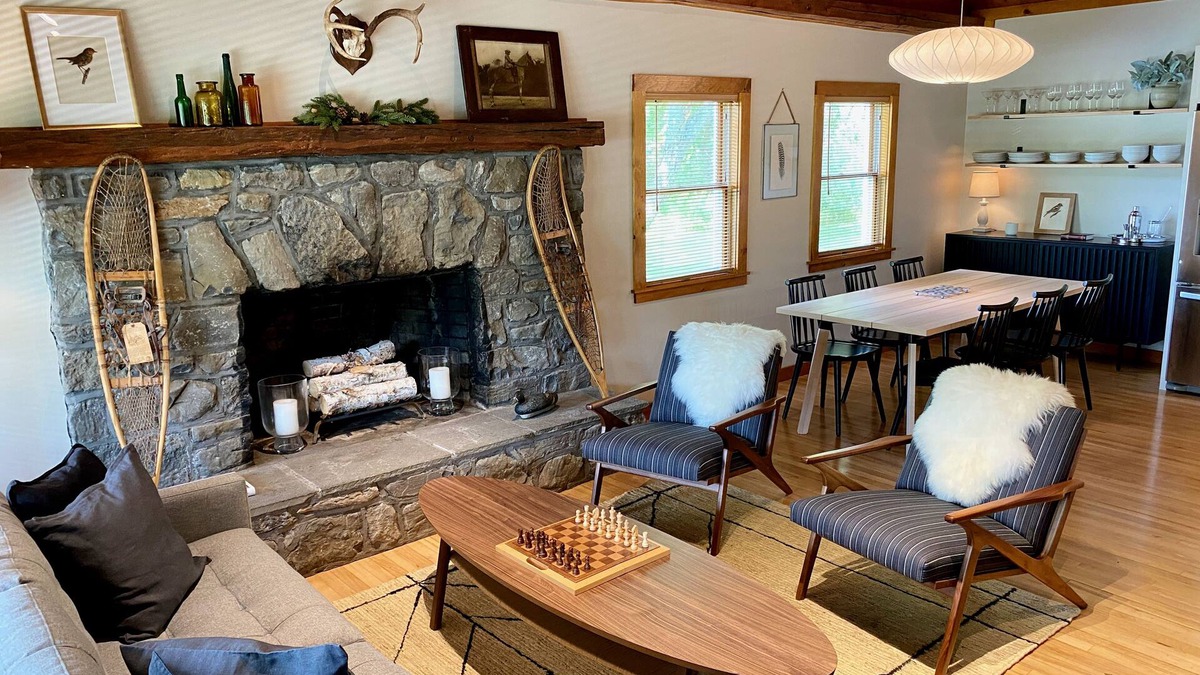 Copake Falls Cabin | Luxurious & Modern 3 BR 1.5 Bath Log Cabin