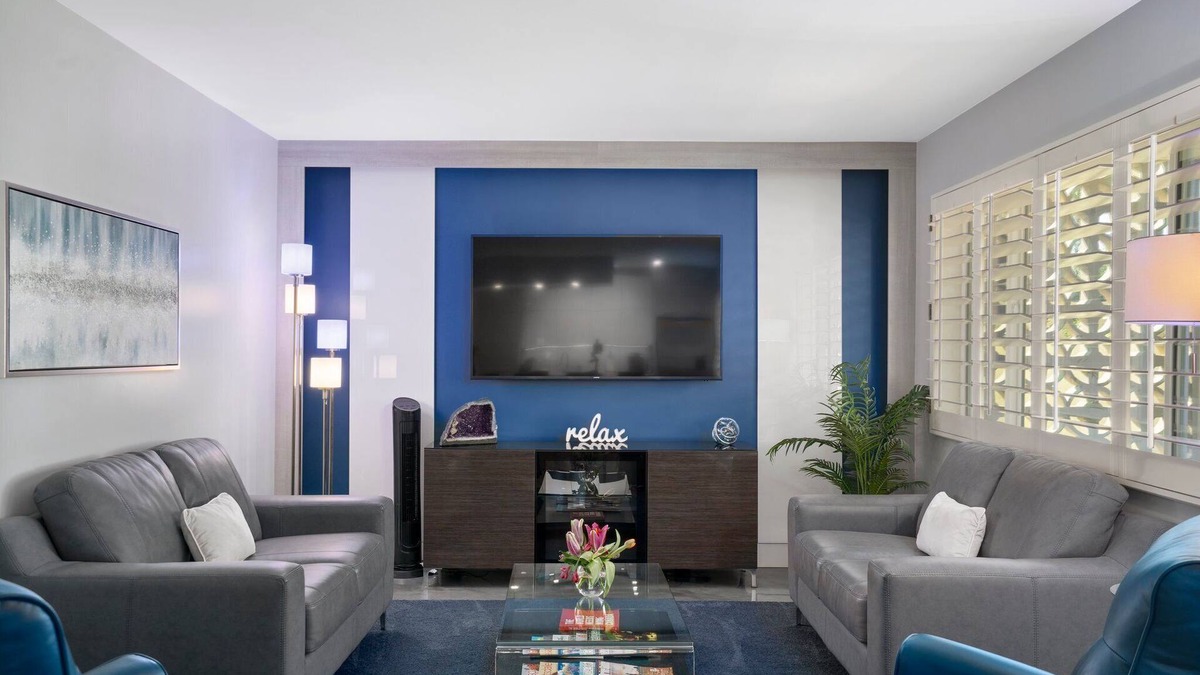 South Scottsdale Condo | Luxurious Modern Condo