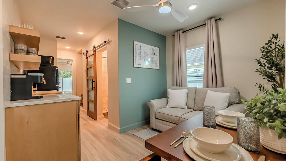 Union Park House | Luxurious & Modern Guest House in Orlando, FL