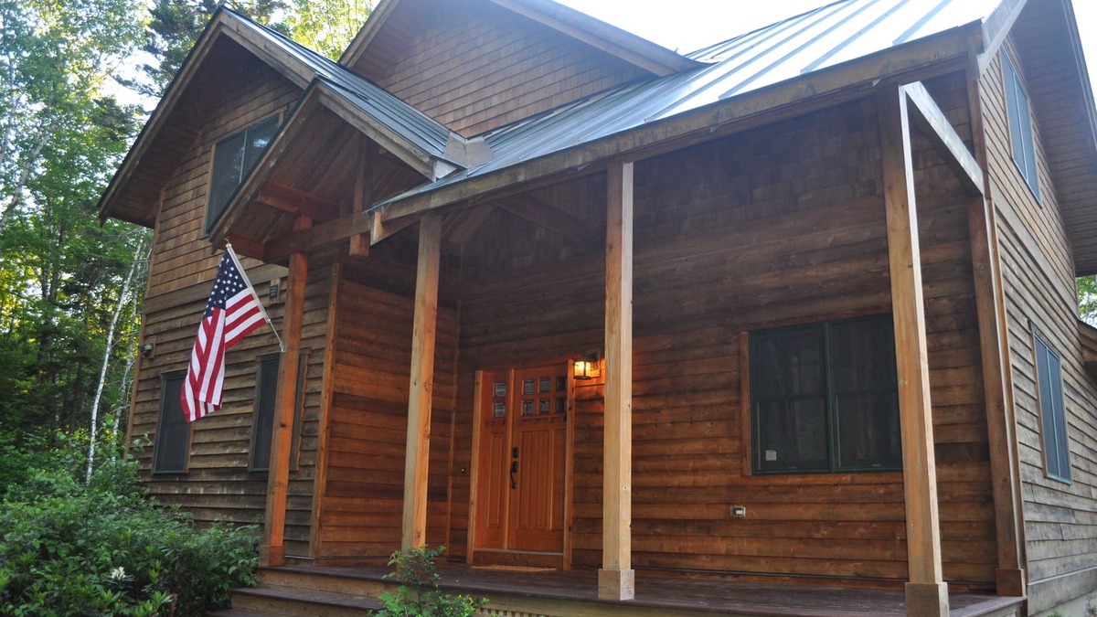 Ludlow Cabin | Luxurious Mountain Cabin near Okemo with High-End Modern Amenities for up to 12