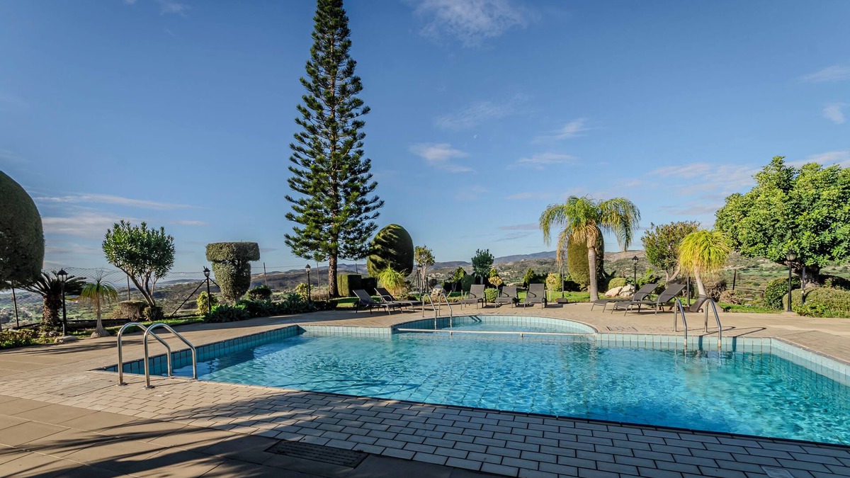 Choirokoitia Villa | Luxurious Mountain View 6-bedroom villa in historical Choirokidia