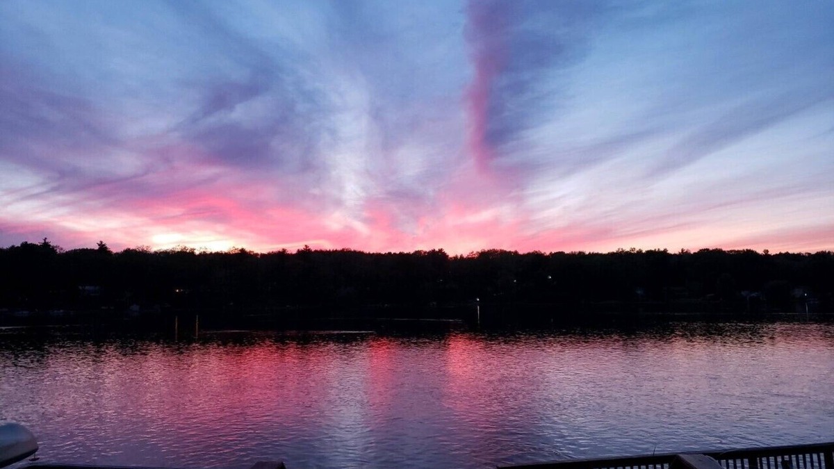 Stanwood House | Luxurious Muskegon River Getaway
