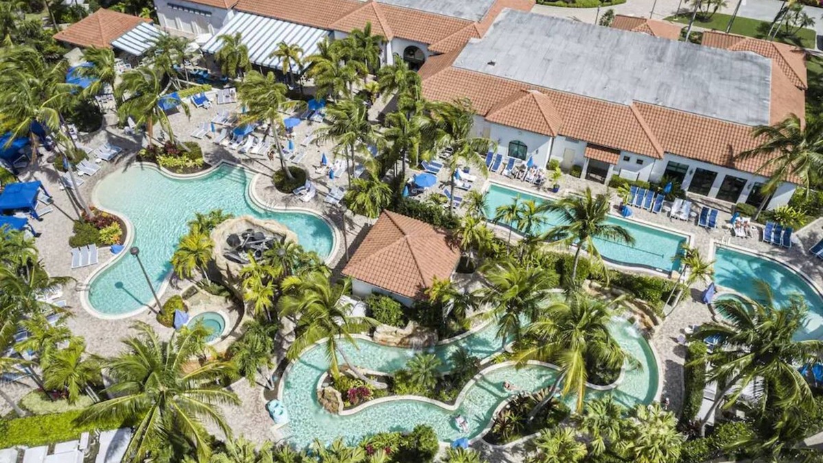 Royal Harbor Cottage | Luxurious Naples Bay Resort Pool, Spa & Beach Club!
