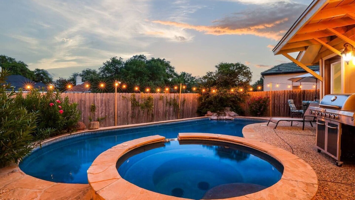 Riverbend of Camino Real House | Luxurious Oasis w/Serene Pool, Games & Fire pit