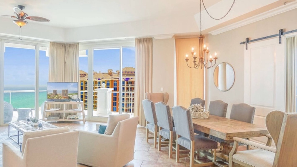Pensacola Beach Resort | Luxurious Penthouse Villa